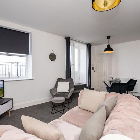 The Croston Balcony Apartment- Morecambe Central Promenade, Beach Front And Sea Views Kültér fotó