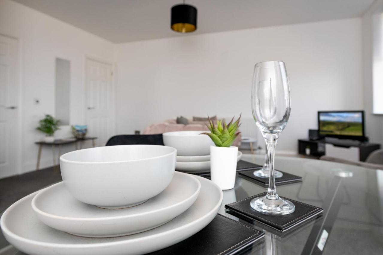 The Croston Balcony Apartment- Morecambe Central Promenade, Beach Front And Sea Views Kültér fotó