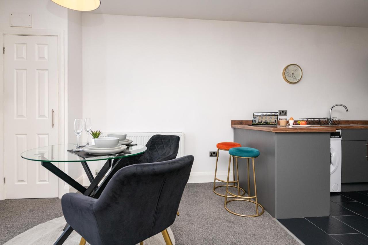 The Croston Balcony Apartment- Morecambe Central Promenade, Beach Front And Sea Views Kültér fotó