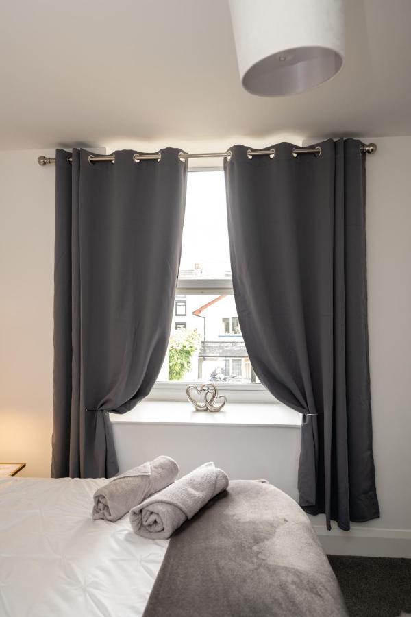 The Croston Balcony Apartment- Morecambe Central Promenade, Beach Front And Sea Views Kültér fotó